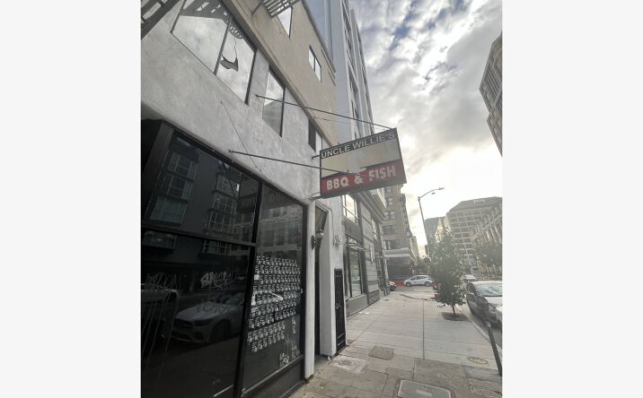 Pictures of Retail, Office, Mixed Use property located at 612 14th St, Oakland, CA 94612 for sales - image #1