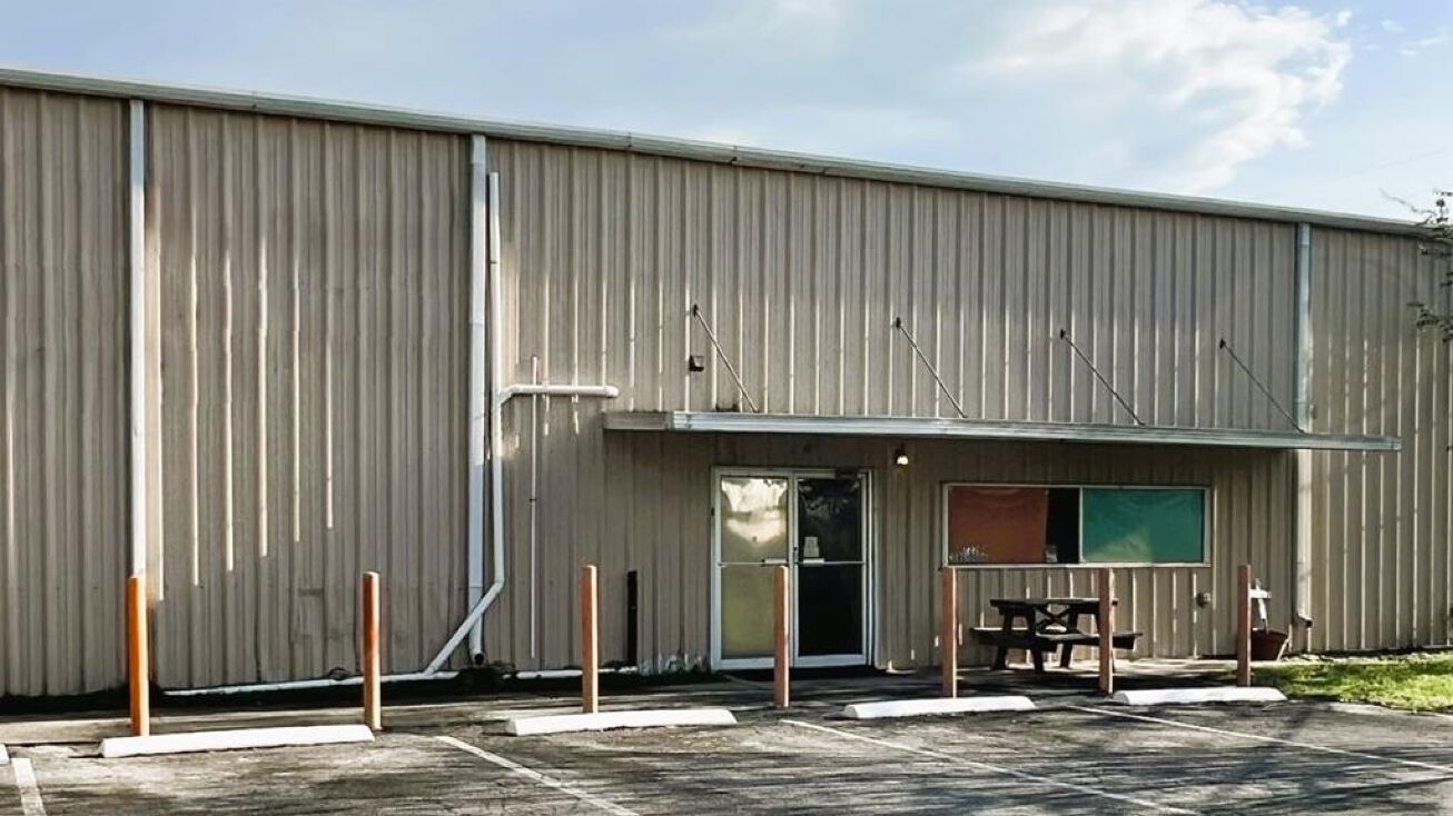 Pictures of Retail property located at 114 State Rd 47, Trenton, FL 32693 for sales - image #1