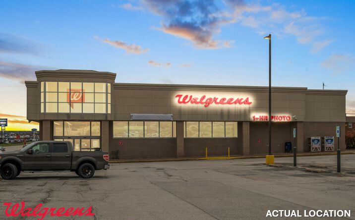 Pictures of Retail property located at 3601 16th St, Moline, IL 61265 for sales - image #1