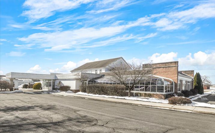 Pictures of Retail property located at 14548 Pennsylvania Ave, Hagerstown, MD 21742 for sales - image #1