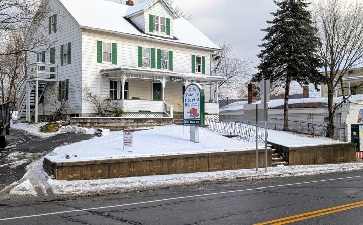 Pictures of Retail, Office property located at 81 E Main St, Thomaston, CT 06787 for sales - image #1