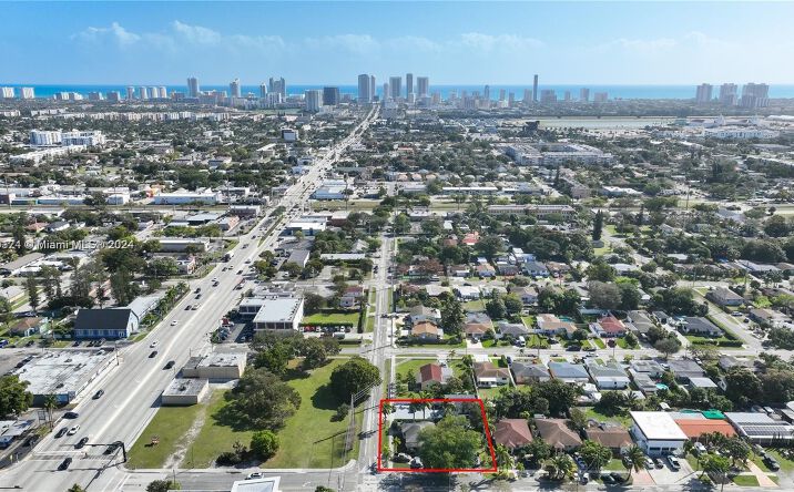 Pictures of Multifamily property located at 101 SW 4th Ave, Hallandale Beach, FL 33009 for sales - image #1