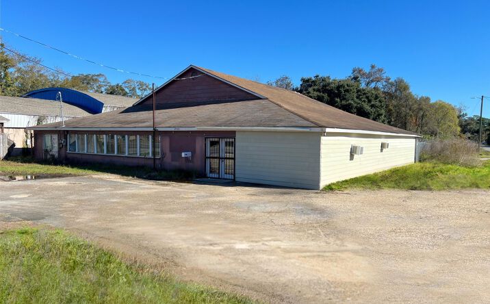 Pictures of Special Purpose property located at 3900 Main Street, Moss Point, MS 39563 for sales - image #1