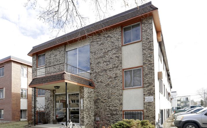 Pictures of Multifamily property located at 2637 Pleasant Ave, Minneapolis, MN 55408 for sales - image #1