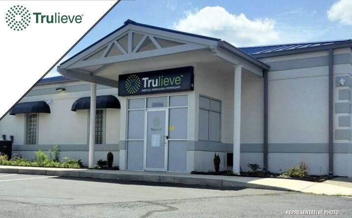 Pictures of Retail property located at 615 E Elkcam Cir, Marco Island, FL 34145 for sales - image #1