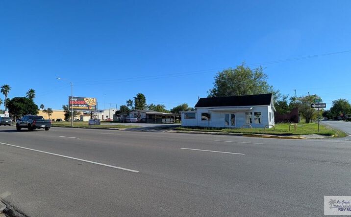 Pictures of Special Purpose property located at 201-223 TYLER AVE., HARLINGEN, TX 78550 for sales - image #1