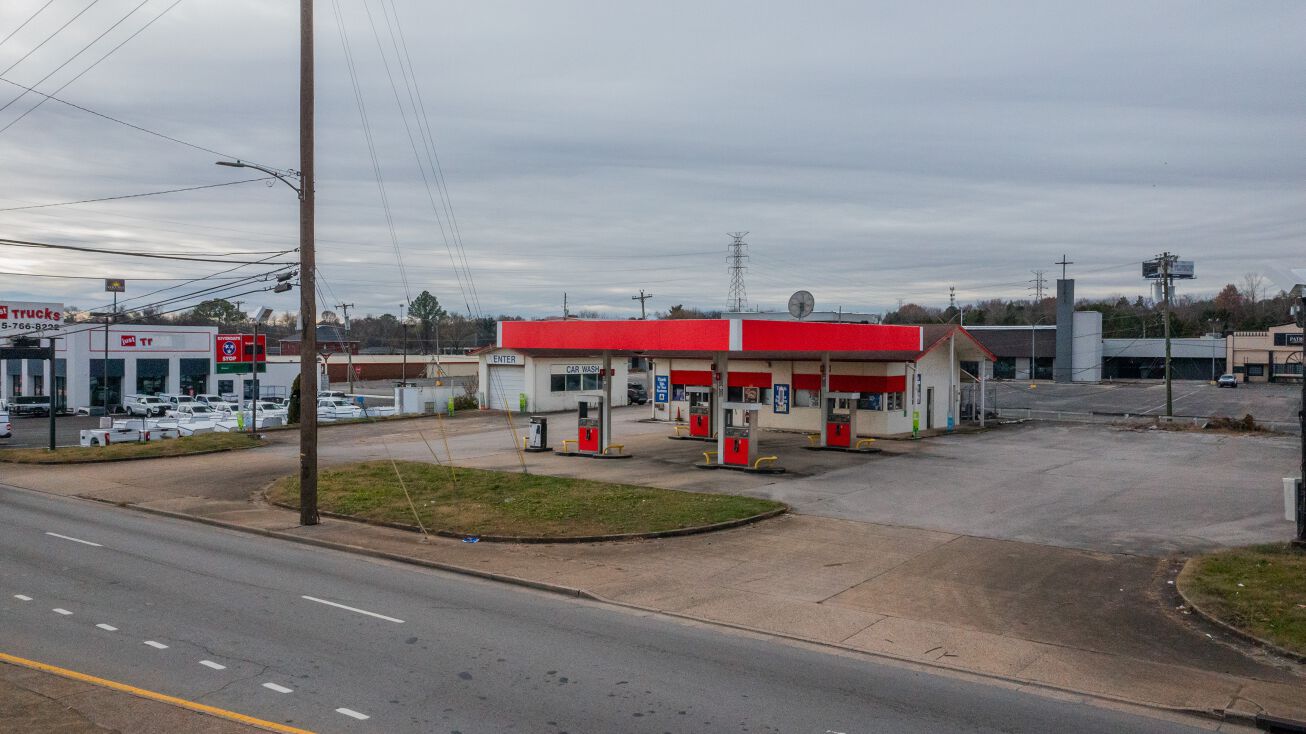Pictures of Retail property located at 711 Rivergate Pkwy, Goodlettsville, TN 37072 for sales - image #1