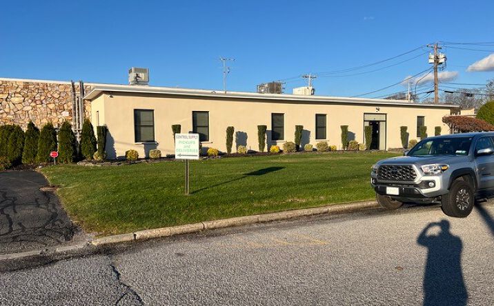 Pictures of Industrial property located at 6 Di Tomas Ct, Copiague, NY 11726 for sales - image #1