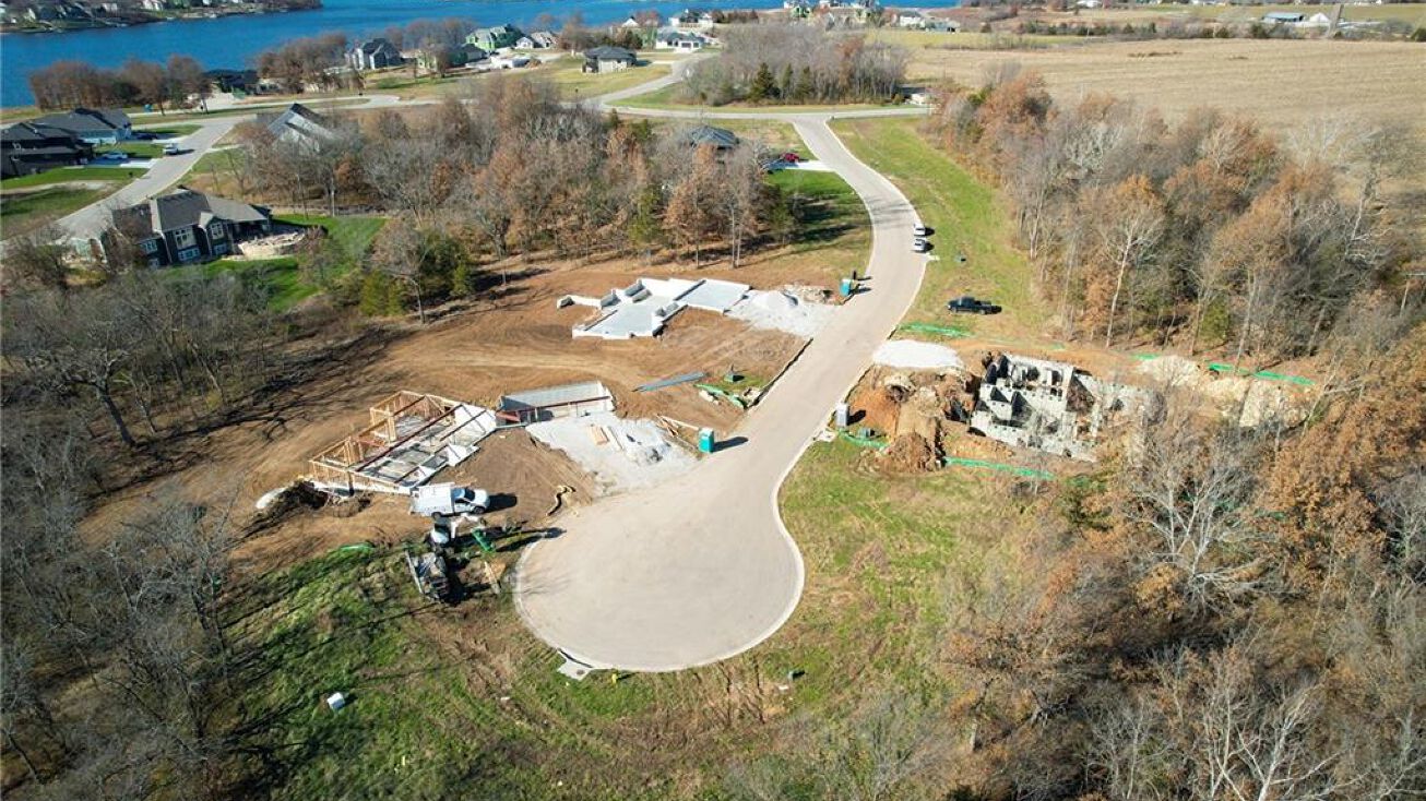 11 Broken Arrow Court Lake Winnebago MO 64034 Crexi com