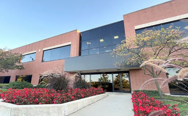 Pictures of Office property located at 4200 Cantera Drive, warrenville, il, usa, Warrenville, IL 60555 for sales - image #1