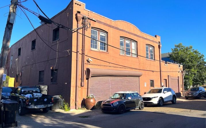 Pictures of Office, Industrial property located at 1021 Pleasant St, New Orleans, LA 70115 for sales - image #1