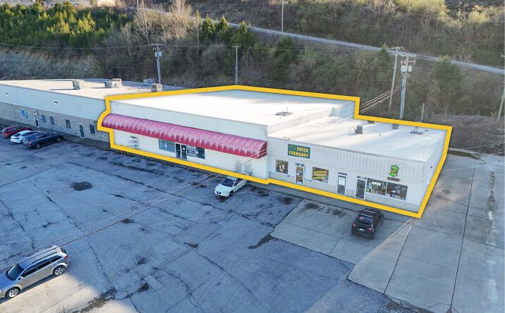 Pictures of Retail property located at 23 Cedar Point Dr, Owingsville, KY 40360 for sales - image #1