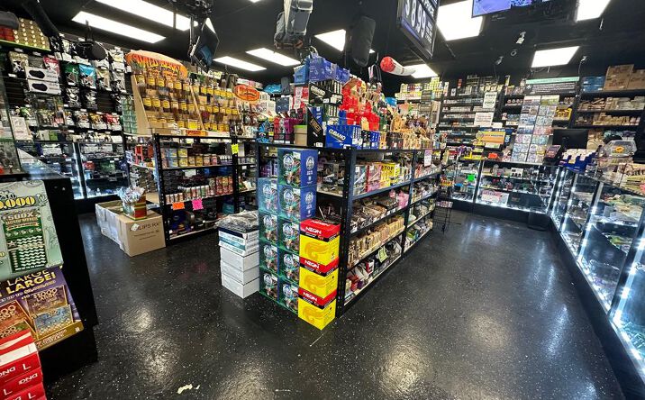 Pictures of Retail, Business for Sale property located at S Oakland Dr, Auburn Hills, MI 48326 for sales - image #1