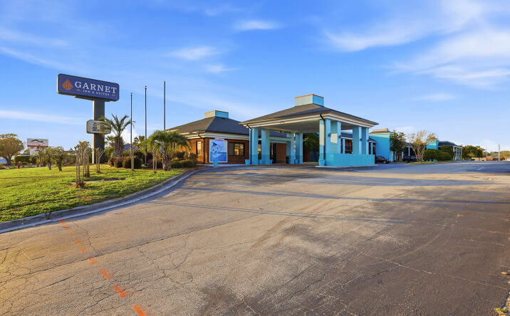 Pictures of Hospitality property located at 3100 Arendell St, Morehead City, NC 28557 for sales - image #1