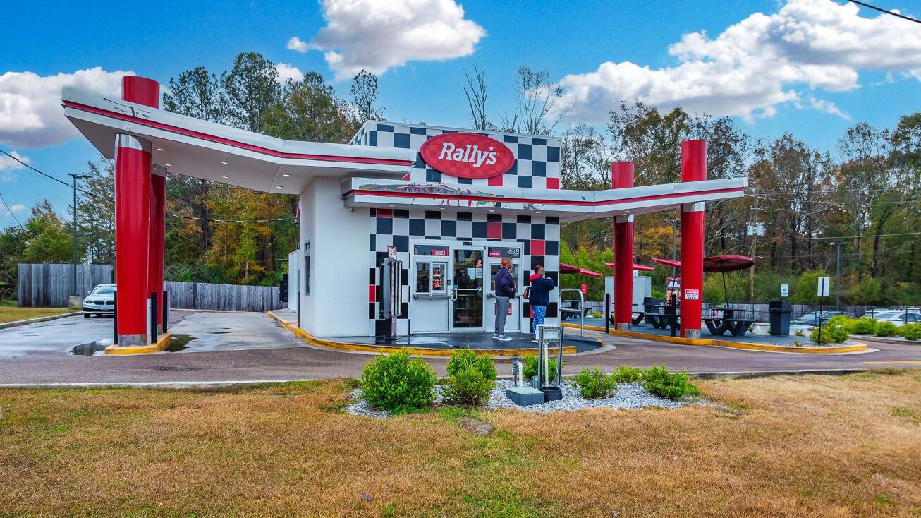 Pictures of Retail property located at 5804 Terry Rd, Byram, MS 39272 for sales - image #1
