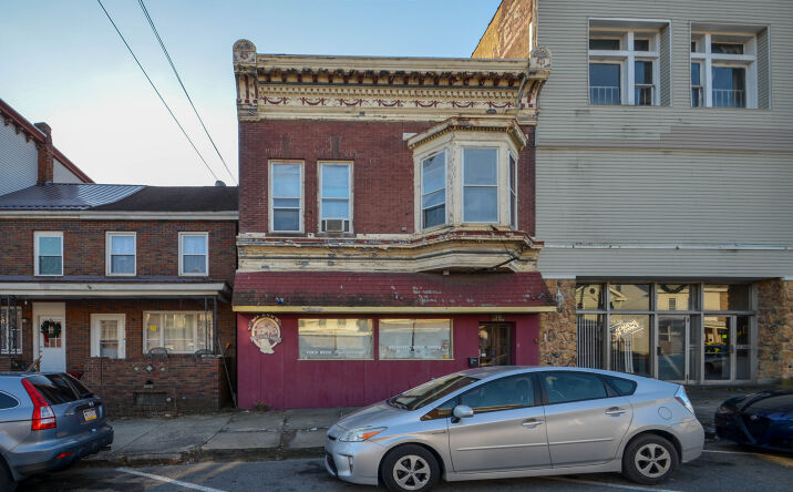 Pictures of Mixed Use, Office, Retail property located at 36 E Ridge St, Lansford, PA 18232 for sales - image #1