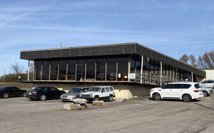 Pictures of Mixed Use, Office property located at 1215 E Broadway St, Morrilton, AR 72110 for sales - image #1
