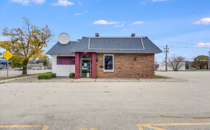 Pictures of Hospitality, Office, Retail property located at 2312 W Springfield Ave, Champaign, IL 61821 for sales - image #1