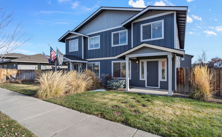 Pictures of Multifamily property located at 1144 NW 19th St, Redmond, OR 97756 for sales - image #1