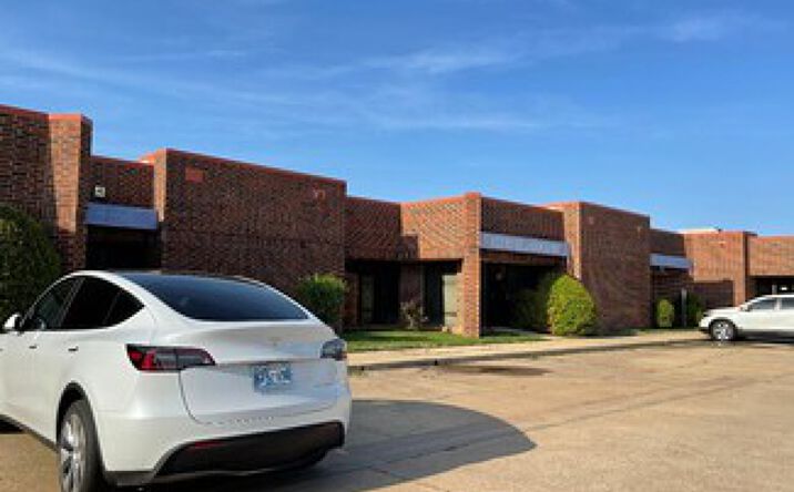 Pictures of Office property located at 6510 S Western Ave  Bldg 200 - Unit 213, Oklahoma City, OK 73179 for sales - image #1