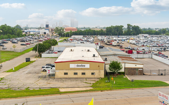 Pictures of Industrial property located at 706 N Villa Ave, Oklahoma City, OK 73107 for sales - image #1