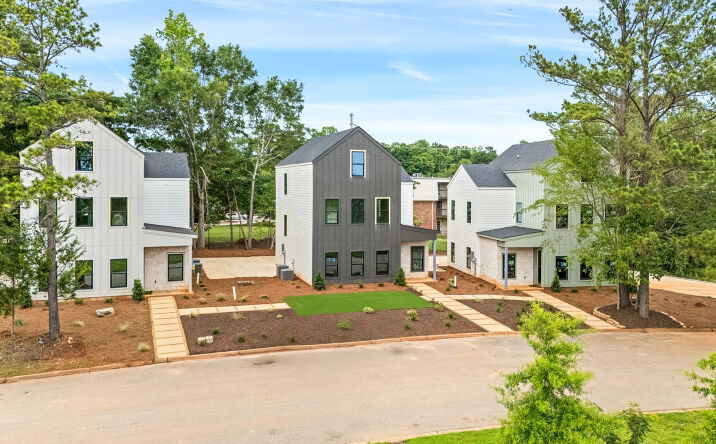 Pictures of Multifamily property located at 580 Pride Ave, Auburn, AL 36832 for sales - image #1