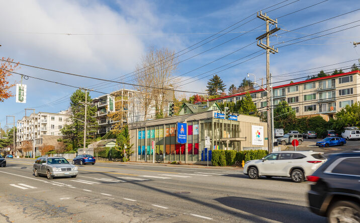 Pictures of Retail property located at 2500 15th Ave W, Seattle, WA 98119 for sales - image #1