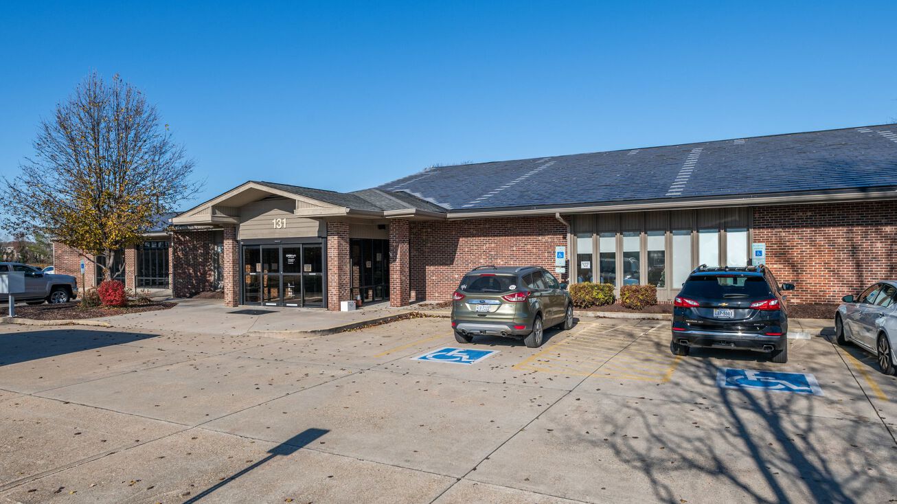 Pictures of Office property located at 131 Jennick Dr, Colonial Heights, VA 23834 for sales - image #1