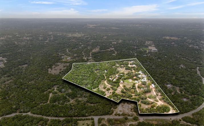 Pictures of Mixed Use property located at 251 Circle Dr, Wimberley, TX 78676 for sales - image #1