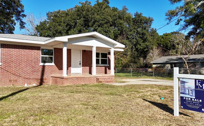Pictures of Multifamily property located at 2822 W Yonge St, Pensacola, FL 32505 for sales - image #1