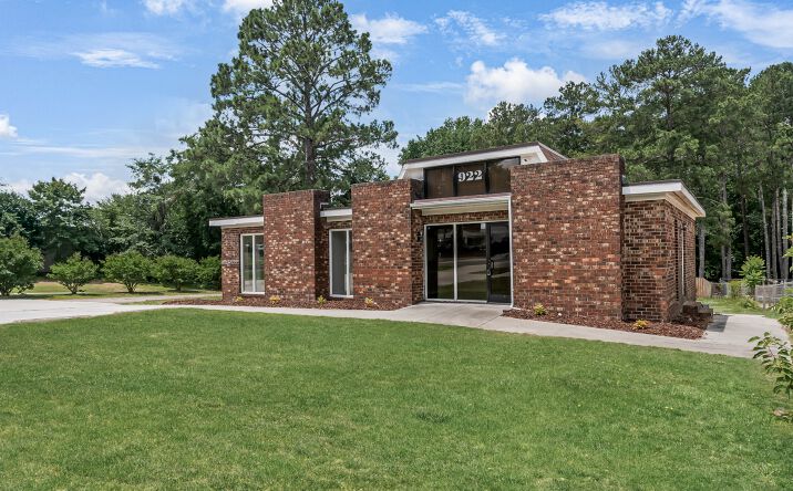 Pictures of Office property located at 922 S Long Dr, Rockingham, NC 28379 for sales - image #1