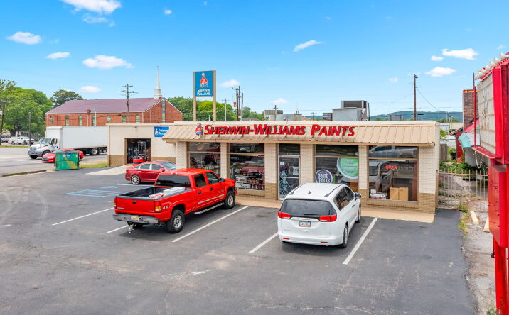 Pictures of Retail property located at 1800 9th Ave N, Bessemer, AL 35020 for sales - image #1