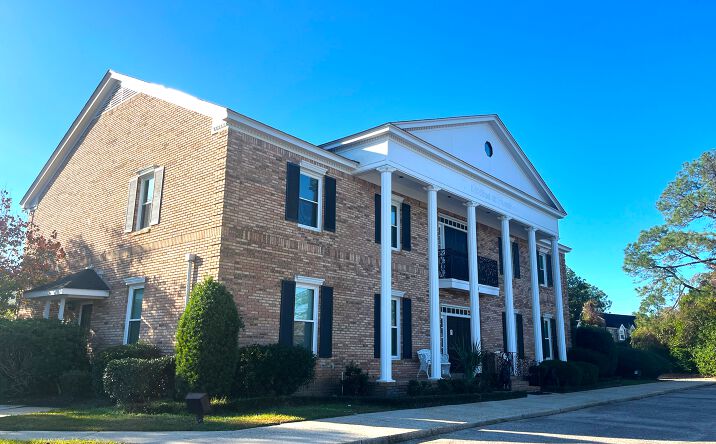 Pictures of Office property located at 824 Western America Dr, Mobile, AL 36609 for comps - image #1