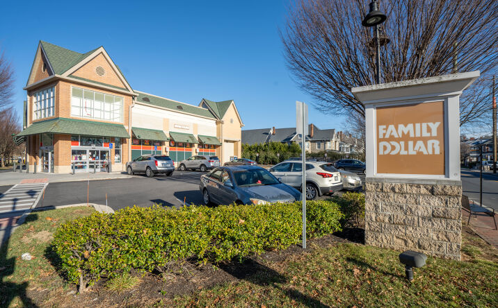 Pictures of Retail property located at 326 Amherst St, Winchester, VA 22601 for sales - image #1