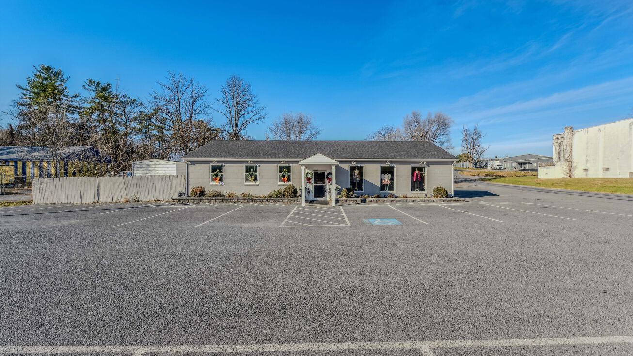 Pictures of Mixed Use, Office, Retail property located at 1864 Winchester Ave, Martinsburg, WV 25405 for sales - image #1