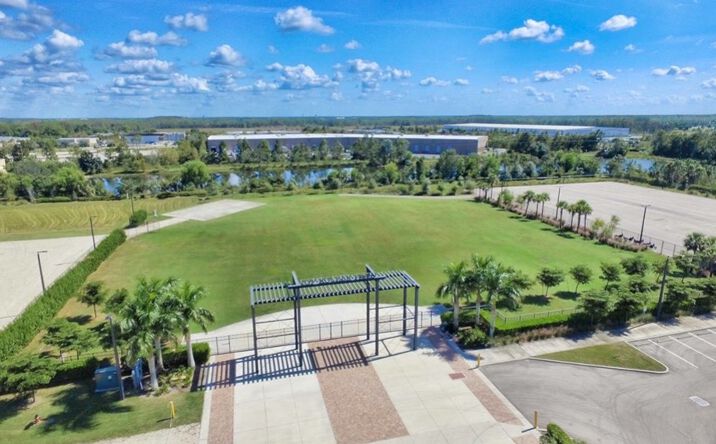 Pictures of Land property located at 9510 Thunder Rd, Fort Myers, FL 33913 for sales - image #1