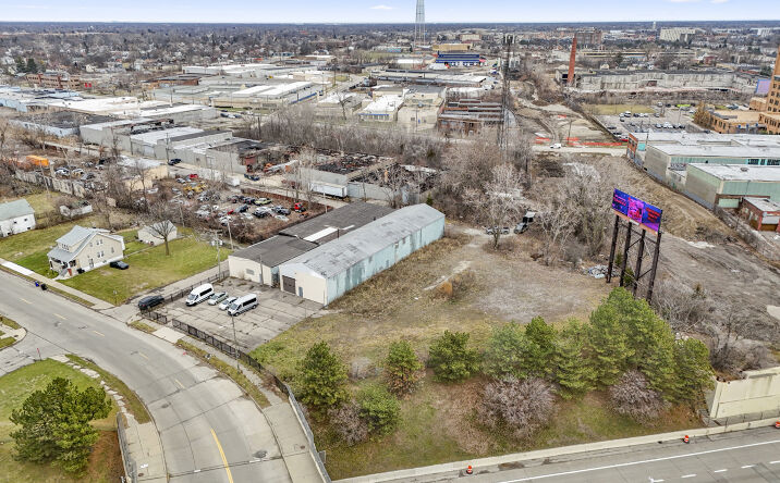 Pictures of Industrial property located at 15306 Rosa Parks Blvd, Detroit, MI 48238 for sales - image #1
