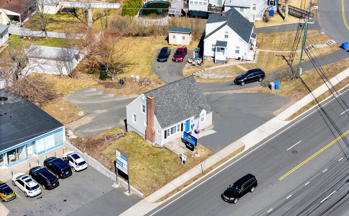 Pictures of Retail, Office property located at 941 Farmington Ave, Bristol, CT 06010 for sales - image #1