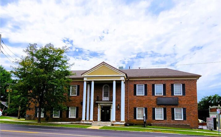 Pictures of Office, Special Purpose property located at 7530 Troost Avenue, Kansas City, MO 64131 for sales - image #1