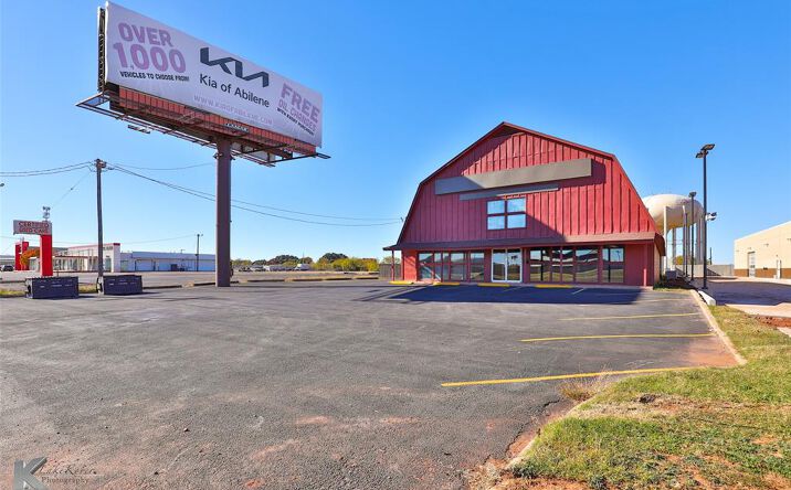Pictures of Retail property located at 1402 S Clack Street, Abilene, TX 79605 for sales - image #1