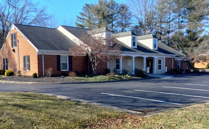 Pictures of Office property located at 5303 Indian Grave Rd SW, Roanoke, VA 24018 for sales - image #1