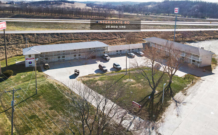 Pictures of Hospitality property located at 26553 Magnolia Rd, Underwood, IA 51576 for sales - image #1