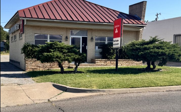 Pictures of Retail, Office property located at 2009 NW 39th St, Oklahoma City, OK 73118 for sales - image #1