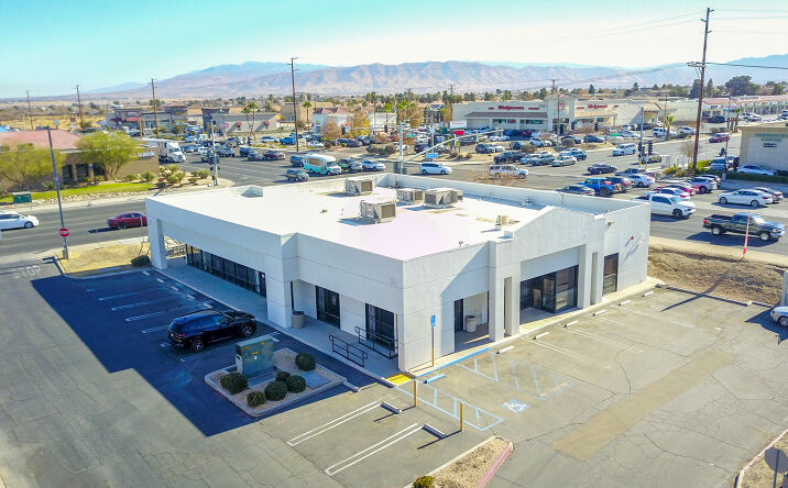Pictures of Retail property located at 16990 Bear Valley Rd, Victorville, CA 92395 for sales - image #1