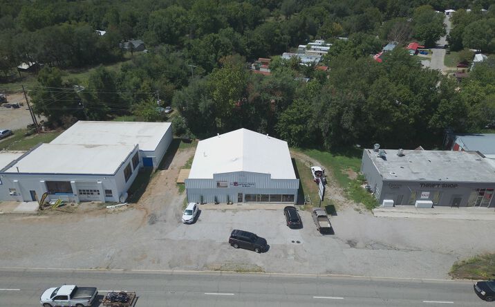 Pictures of Business for Sale, Industrial, Office, Retail property located at 406 W Trimble Ave, Berryville, AR 72616 for sales - image #1