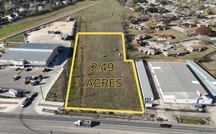 Pictures of Land property located at 1709 S Seguin Ave, New Braunfels, TX 78130 for sales - image #1