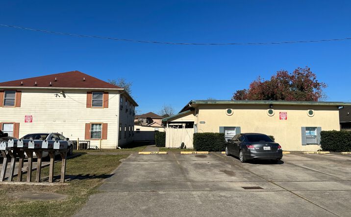 Pictures of Multifamily property located at 403 Texas St, South Houston, TX 77587 for sales - image #1