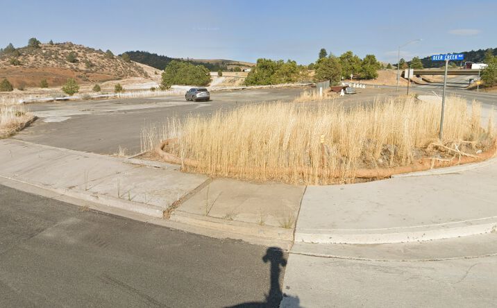 Pictures of Land property located at 214 Montague Rd, Yreka, CA 96097, 810 Deer Creek Way, Yreka, CA 96097 for sales - image #1