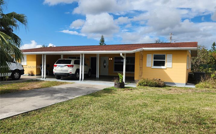 Pictures of Multifamily property located at 400 Granada Blvd, North Port, FL 34287 for sales - image #1