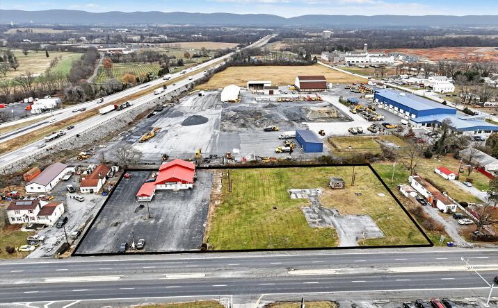 Pictures of Retail property located at 1832 W Trindle Rd, Carlisle, PA 17013 for sales - image #1